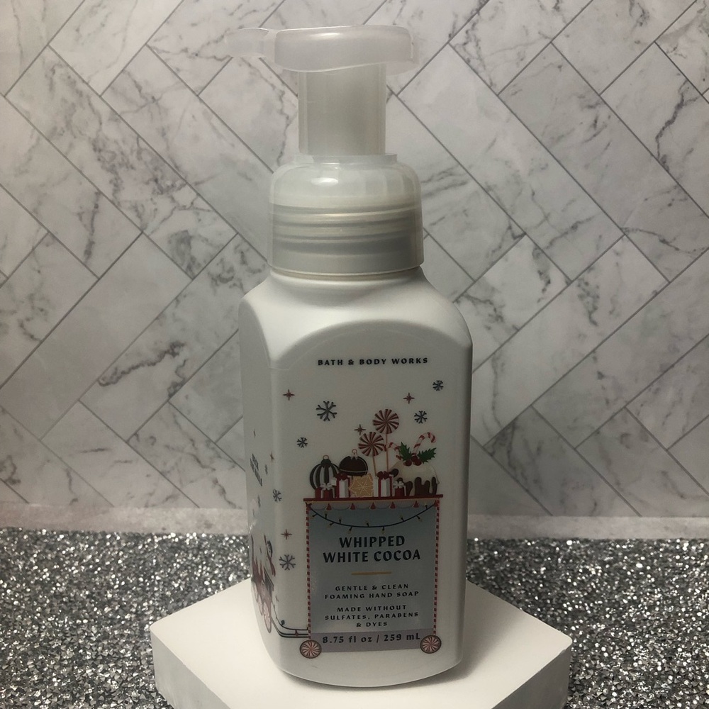 Bath & Body Works Whipped White Cocoa Foaming Hand Soap – 8.75 fl oz – New